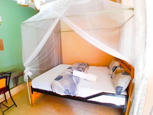 Modern Studio Stay, Fast WiFi, Prime Bungoma Location