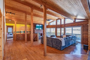 Smart TV, fireplace, video games, ping pong