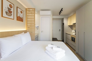 Studio | Setrika/meja setrika, Wi-Fi gratis, dan seprai linen