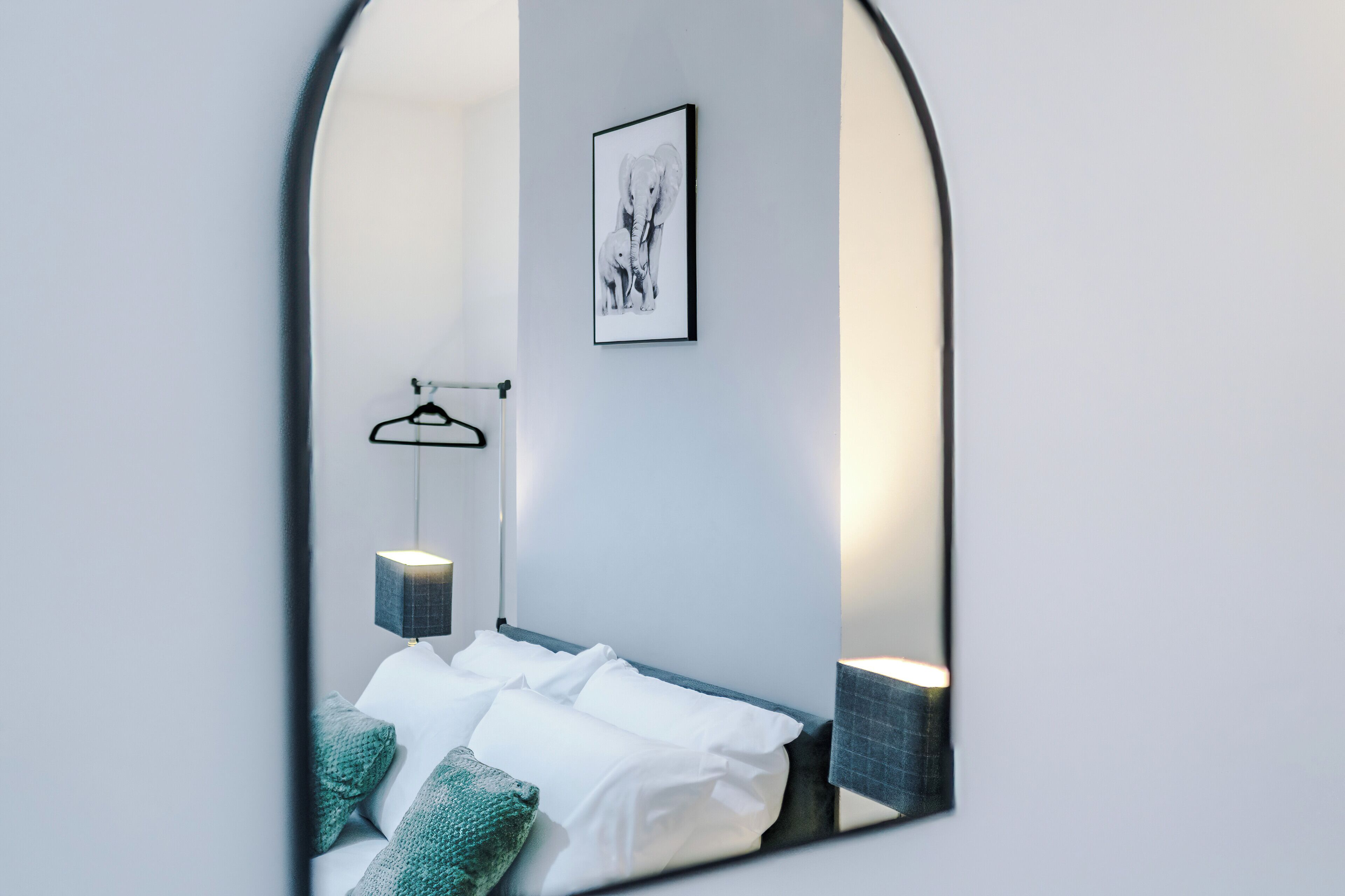 2 室のベッドルーム、アイロン / アイロン台、WiFi、ベッドシーツ