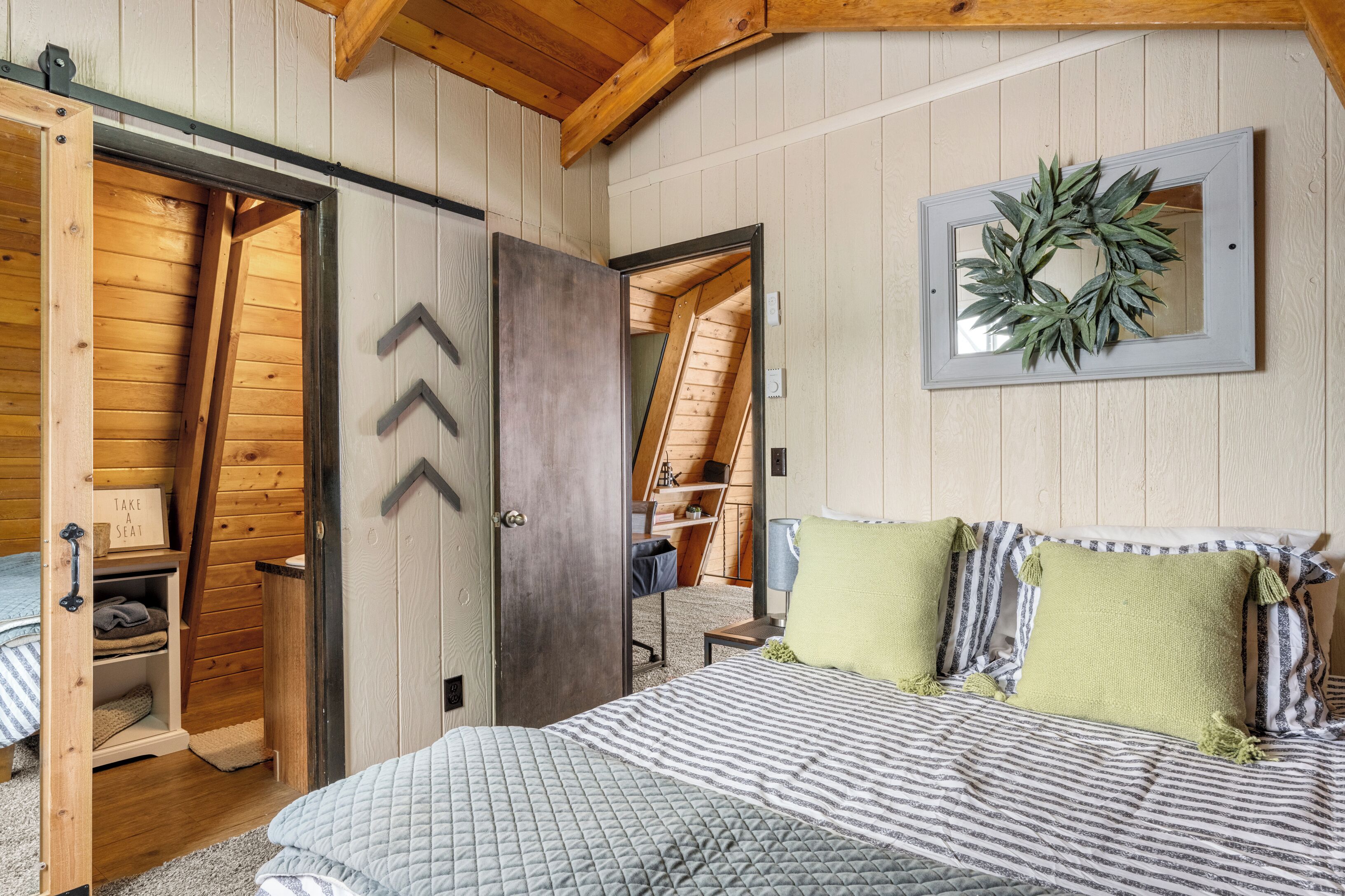 5 habitaciones, escritorio, wifi gratis y ropa de cama 