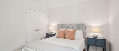 3 chambres, fer et planche à repasser, accès Internet, draps fournis