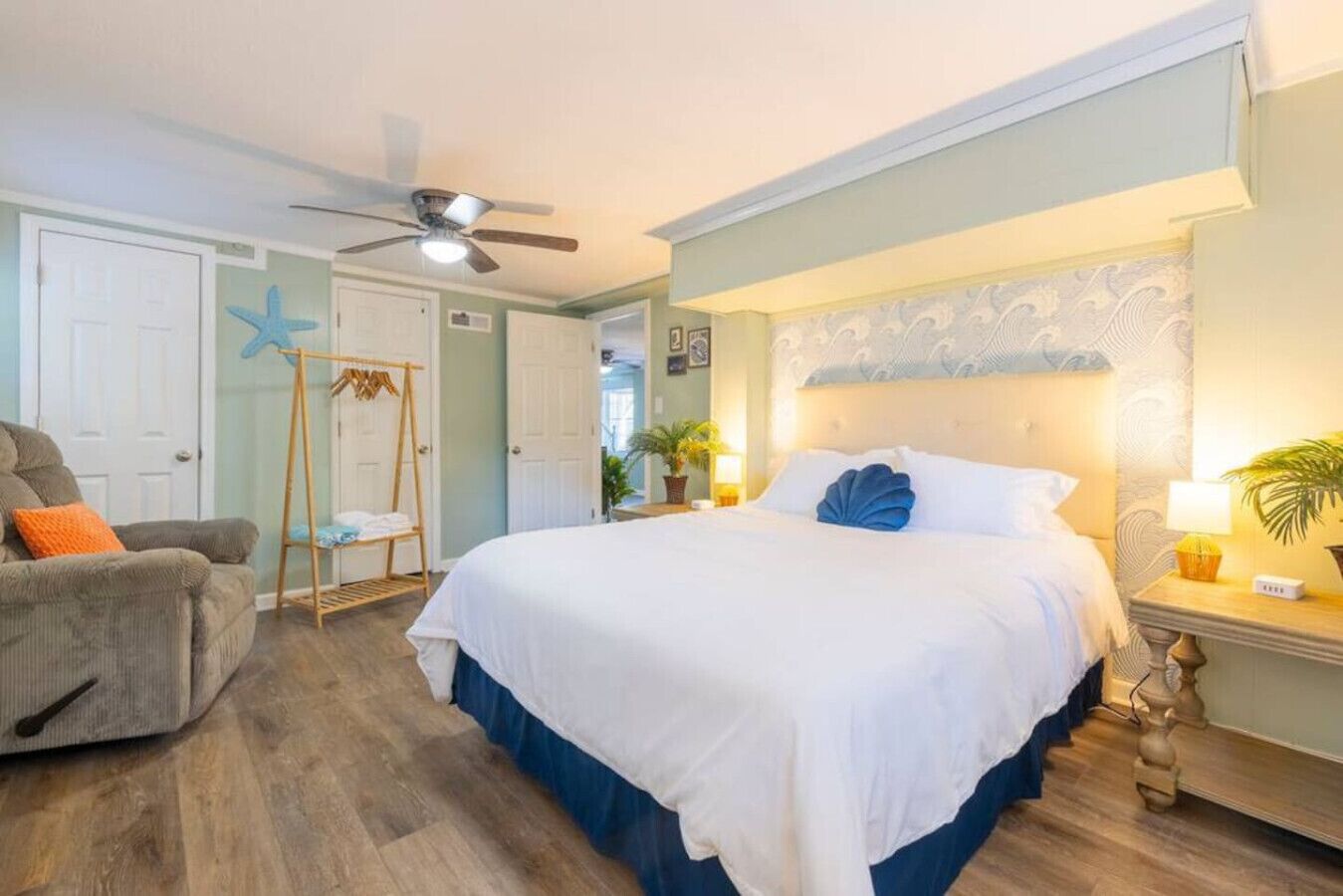 5 bedrooms, iron/ironing board, travel crib, free WiFi