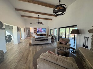 Téléviseur connecté, foyer