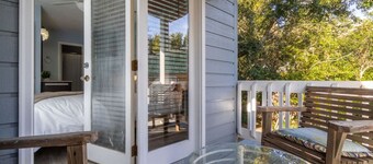 Point Oasis~Beach Access~Perfect for Families