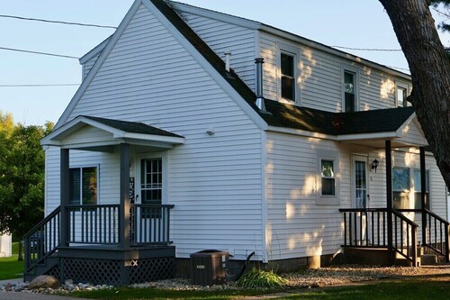 Large 4BR Lodge | Sleeps 12+