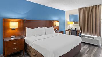 Room, 1 King Bed, Accessible, Non Smoking | Laptop workspace, iron/ironing board, WiFi (free)
