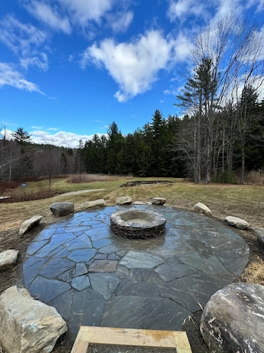 Play & Relax in Windham – Spacious Bedrooms, Hot Tub, Fire Pit & Basement Den