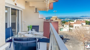 Apartemen | Tempat makan outdoor