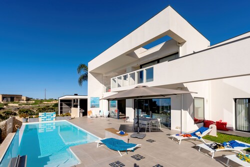 Apartment in Villa with pool, garden and outdoor kitchen for exclusive use