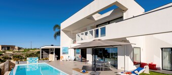 Apartment in Villa with pool, garden and outdoor kitchen for exclusive use