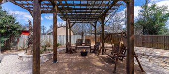 Boerne River House~Groups~Main Street~Games~Firepit