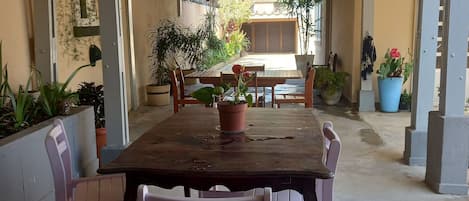 Outdoor dining