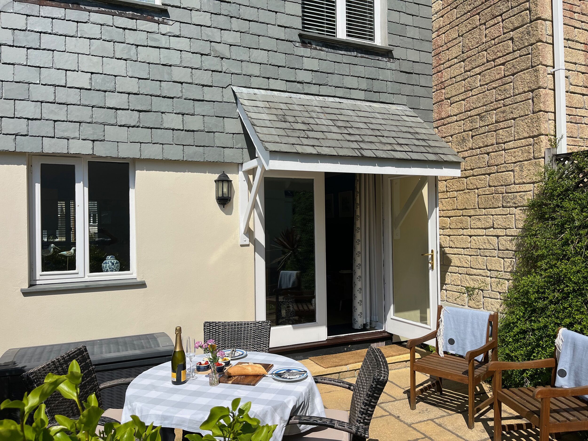 Cottage | Outdoor dining