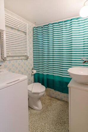 Apartemen, Bebas Asap Rokok, dapur | Kamar mandi | Bathtub, perlengkapan mandi gratis, pengering rambut, dan handuk