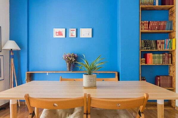 Apartment, Nichtraucher, Küche | Essbereich im Zimmer