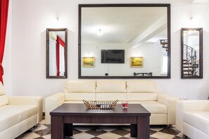 House, Sea View | Living area