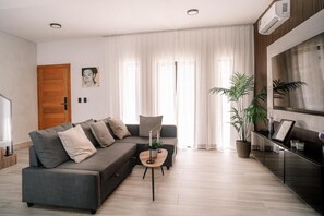 Smart TV - PUNTA CANA,  Beautiful and Modern 3BR villa (Punta Cana)