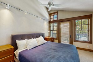4 bedrooms, Internet, bed sheets