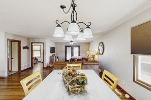 Dining - Dual unit home with fenced yard, grill, firepit & jetted tub - close to town (Rapid City)