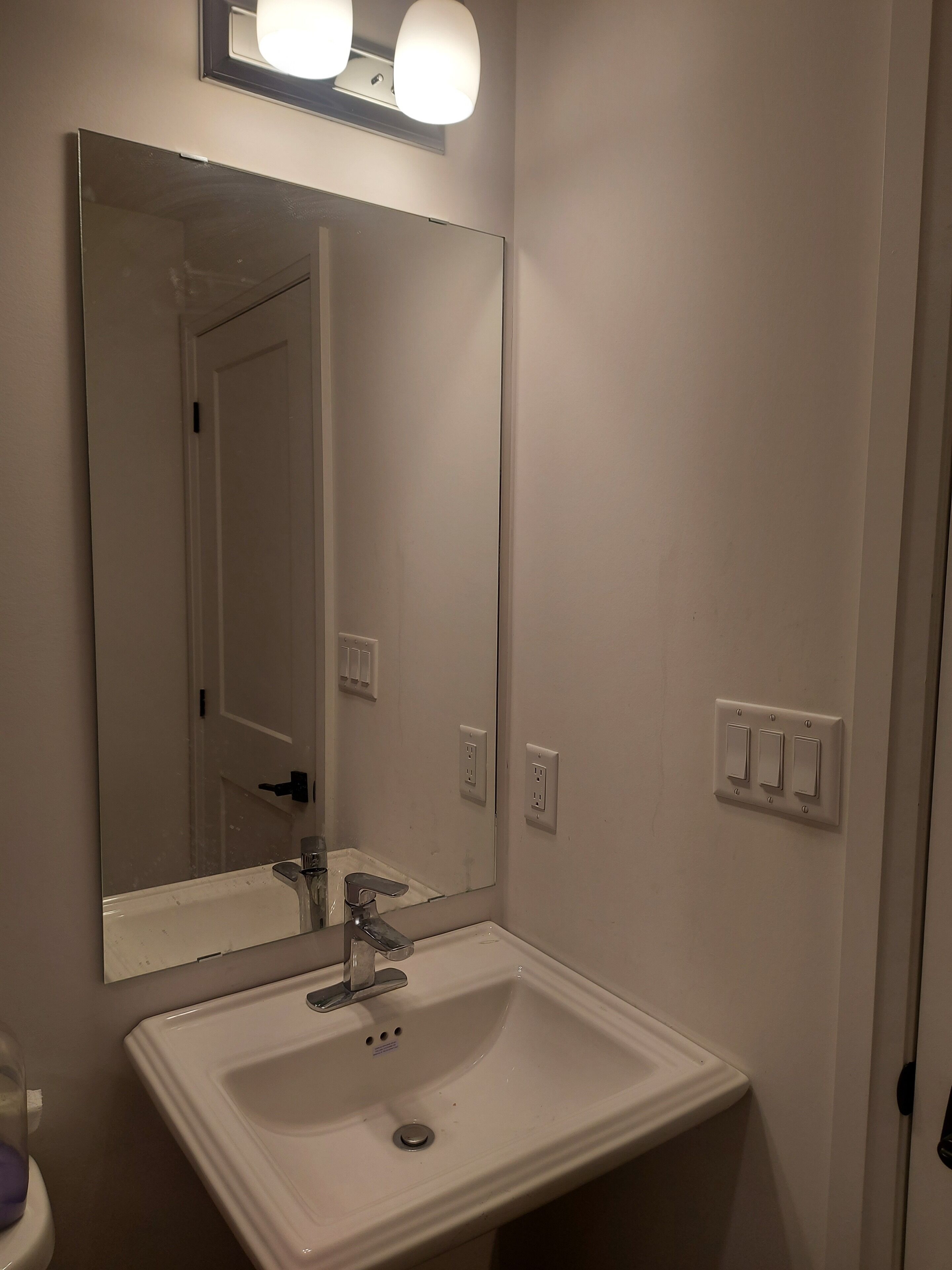 Bidet, håndklæder, Sæbe, Toiletpapir