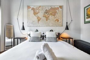 3 quartos, ferros/tábuas de passar roupa, Wi-Fi, roupa de cama