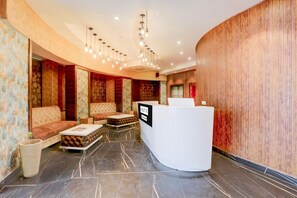 Reception - Luxurious Family Retreat With Pool in Patna (Patna)