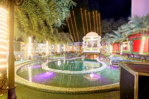 House | Pool - Luxurious Family Retreat With Pool in Patna (Patna)