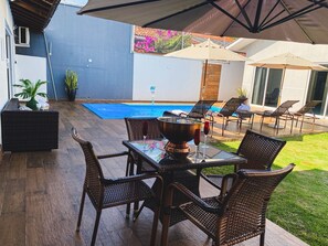 Villa | Outdoor dining