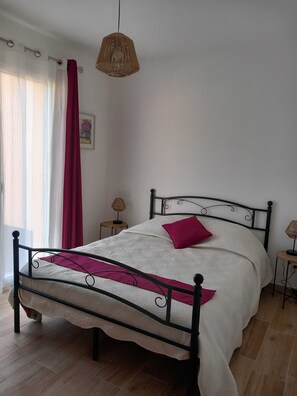 2 habitaciones, tabla de planchar con plancha y wifi 