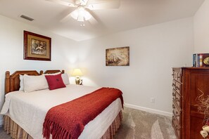 3 chambres, fer et planche à repasser, accès Internet, draps fournis