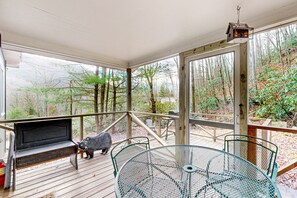 屋外ダイニングエリア