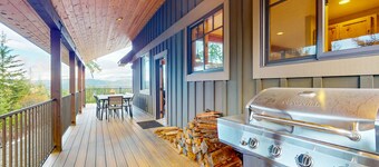 Modern mountain home with two cabins, hot tub & stunning views