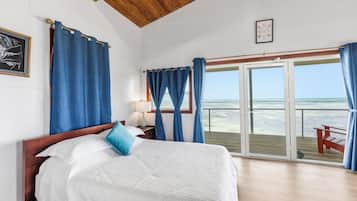 Superior Cabin, 2 Queen Beds, Ocean View | Blackout curtains, free WiFi, bed sheets