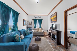 Interior - Tarpon Sands  (Little Frenchman Caye)