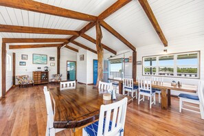 Breakfast, lunch and dinner served - Tarpon Sands  (Little Frenchman Caye)