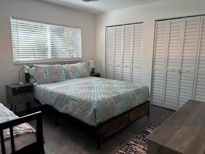 1 chambre, fer et planche à repasser, Wi-Fi, literie fournie