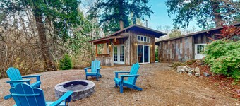 Refurbished cabin with beautiful views of the Hood Canal