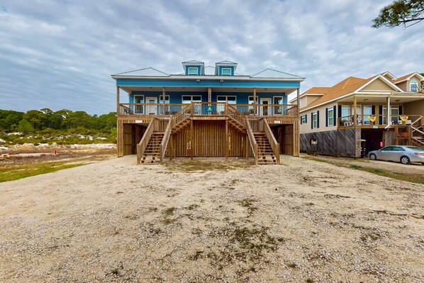 Exterior - Gulfview duplex with loft, full kitchen, and washer and dryer. (Dauphin Island)