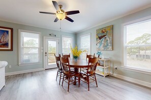 Dining - Gulfview duplex with loft, full kitchen, and washer and dryer. (Dauphin Island)