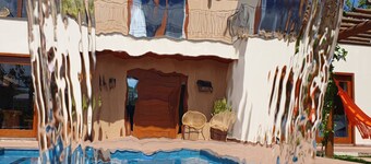 Modern Vacation Home with Private Pool & Large Garden – Casa Canto do Bem-te-vi