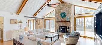 Spacious house with water view, kayaks, foosball table, deck, firepit