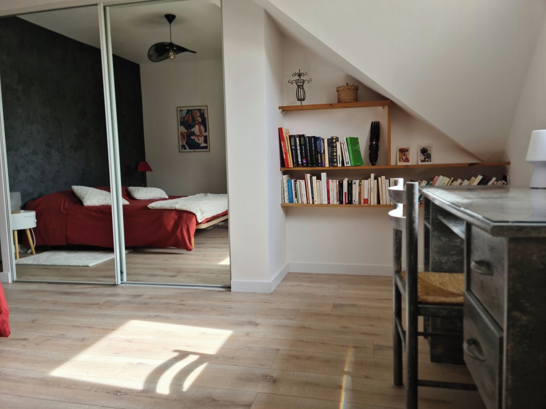 3 chambres, fer et planche à repasser, Wi-Fi, draps fournis