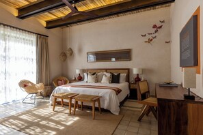 Luxury Room, Garden View | In-room safe