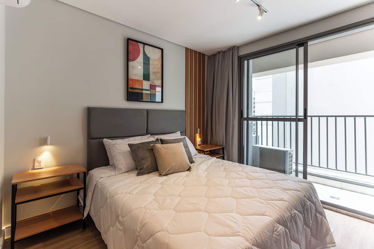 1 bedroom, desk, laptop workspace, free WiFi