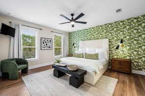 4 عدّة غرف نوم ومكواة/لوح كي وخدمة الإنترنت وملاءات أسرّة