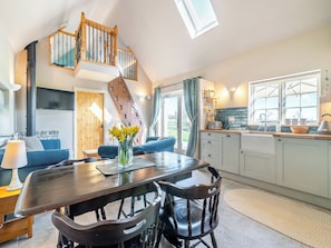Interior - 3 bedroom accommodation in Wedmore, near Glastonbury (Wedmore, near Glastonbury)