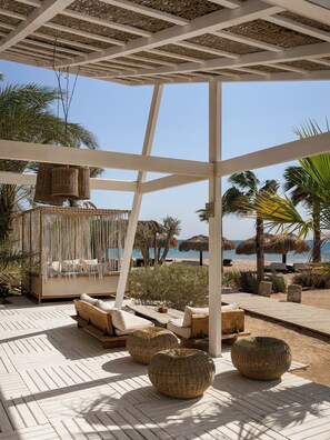 在附近的私人海滩、免费海滩班车、沙滩椅、海滩遮阳伞