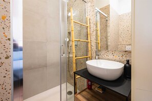Shower, hair dryer, towels - Hidden Gem Villa by aneo travel (Trogir)