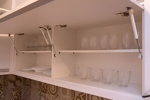 Basic Villa | Dining